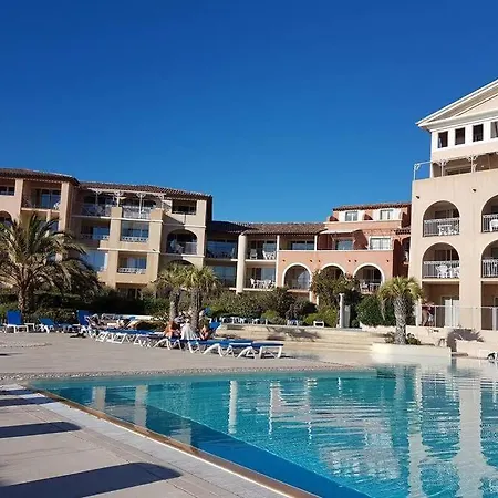 Appartement Magnifique Rez De Jardin&piscine&bord De Six-Fours-les-Plages
